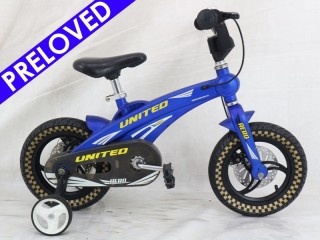 Preloved United Aero 12