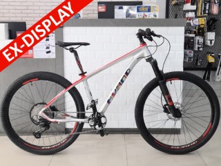 Cuci Gudang Avand Reigate 27.5