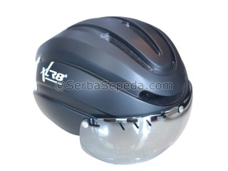 XLR8 Helm Eight
